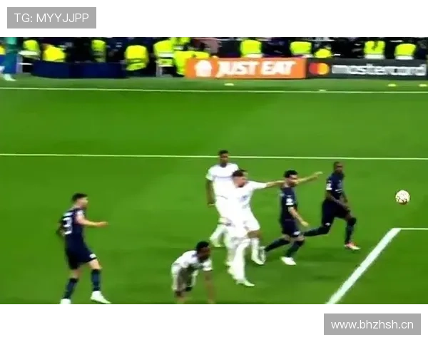 库尔图瓦对利物浦曼城极限扑救名场面解析