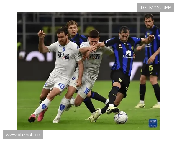 国际米兰防守依然稳固，但转换防守问题开始浮现，对关键比赛产生影响。