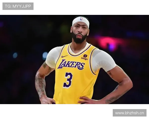 安东尼·戴维斯在街头结账那刻，掏出的钱让我怀疑自己是不是还欠房租