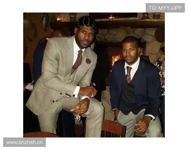 勒布朗昨晚穿得像去派对，结果球场上居然还那么疯狂，真是生活和赛场两个世界啊！