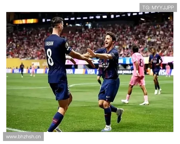 登贝莱这身行头，普通人穿了能炒好几个月房租吧？